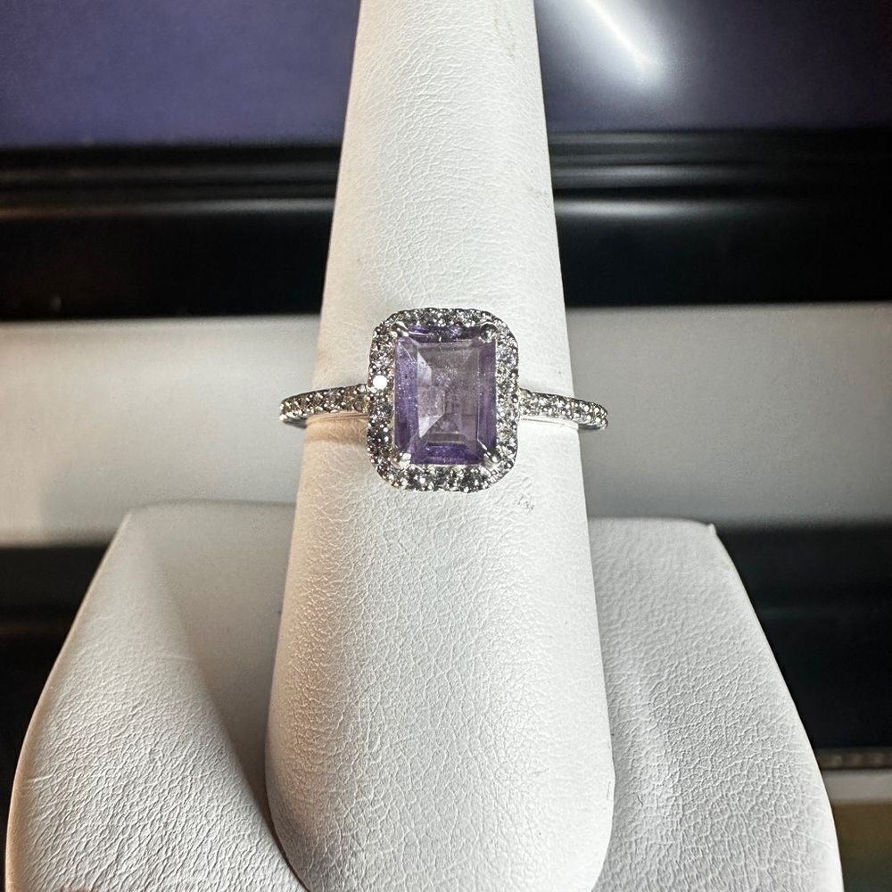 NWOT 7x5mm emerald cut Amethyst w/ halo accent‎ cz diamonds in 925 ring!